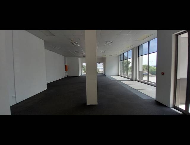 186M² OFFICE TO LET IN BRYANSTON